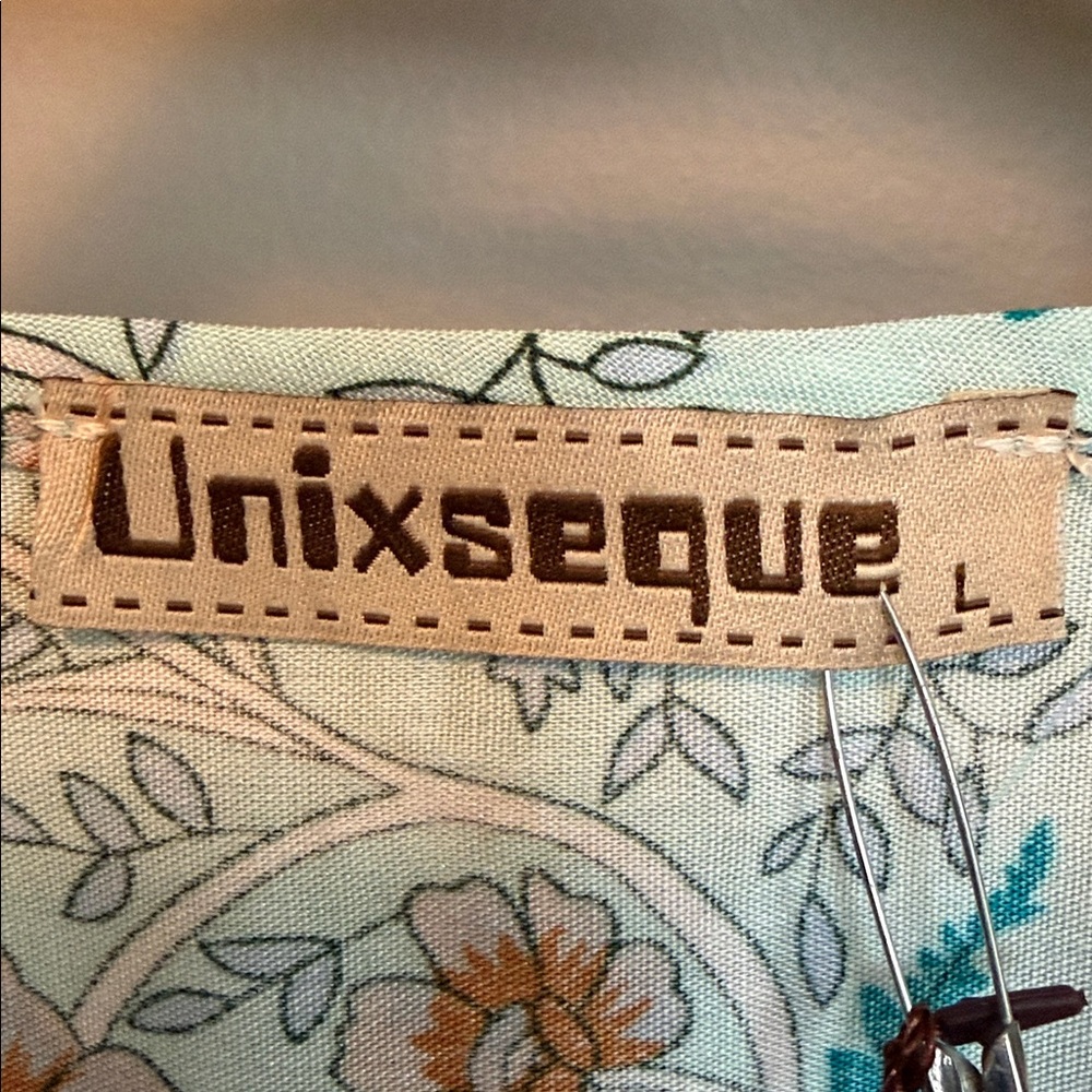 Unixseque Size Large Boho Teal & Tan Floral V-Neck Tunic Top New - Picture 2 of 5